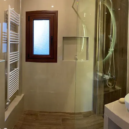 アパート Divine Meteora Luxury Midtown