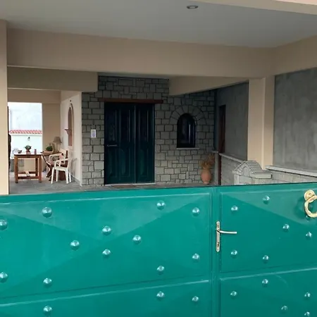 Divine Meteora Luxury Midtown *