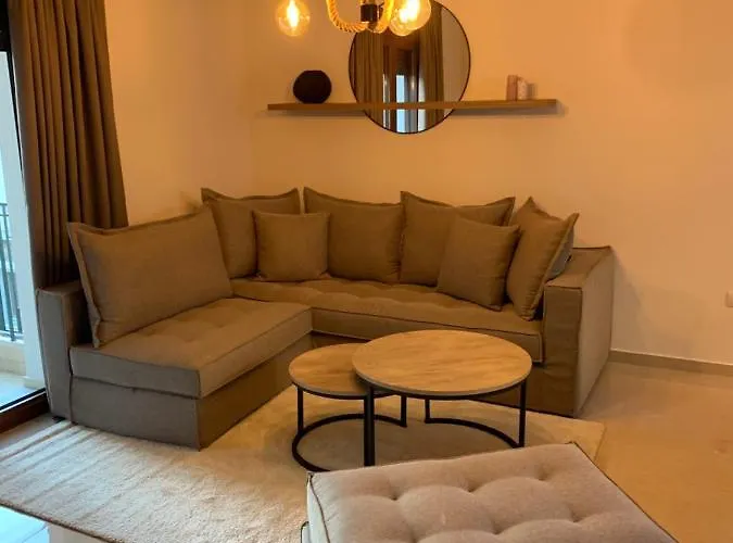 Divine Meteora Luxury Midtown Apartment *