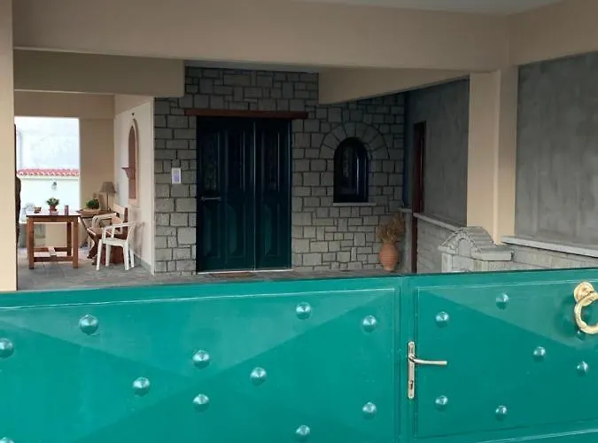 Divine Meteora Luxury Midtown *