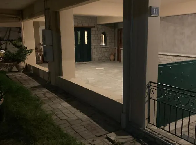 Divine Meteora Luxury Midtown